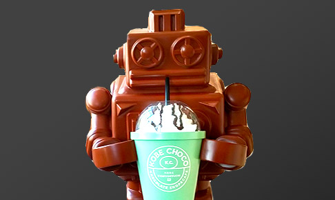 店舗オリジナルキャラクター立体看板ロボット型チョコレートの造形