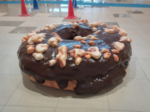 ドーナツ大型オブジェ｜FRP立体造形