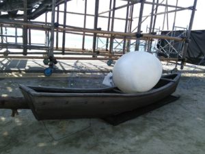 美しいフォルムのサバニ船