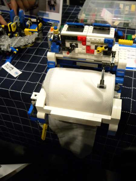 メイカーズフェア2012にて自作ロボット