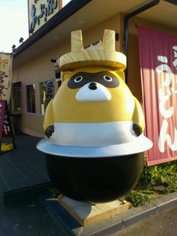 FRP製大型造形補修作業完了元通りになりました