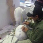 人形製作中
